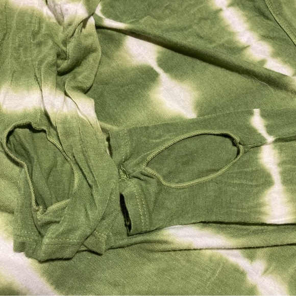 Sweet Romeo Green & White Long Sleeve Tie Dye Tee with Thumb Holes - Picture 5 of 8